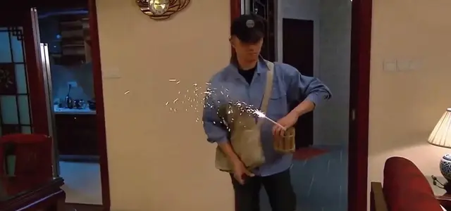 《暗夜与黎明》片段引爆社交平台观众因炸弹戏份追更全剧 现场图 《暗夜与黎明》片段引爆社交平台观众因炸弹戏份追更全剧 现场图