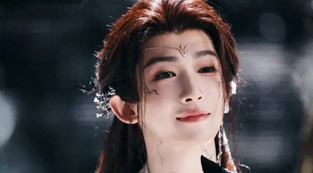 刘宇《月鳞绮纪》特别出演“天地”角色热度破亿 现场图